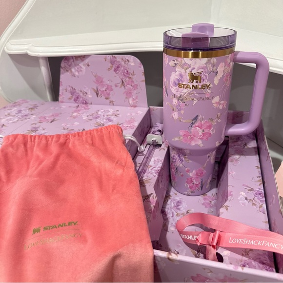STANLEY x LoveShackFancy 40 Oz Quencher Cup Happy thoughts purple lavender print - Picture 2 of 11